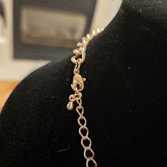 Elegant Gold and Pink Statement Necklace - Picture 5 of 5